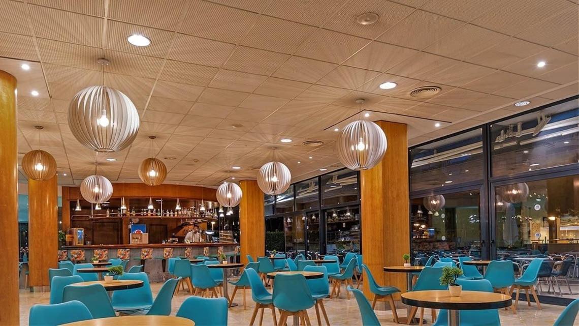 Hotel Blaucel บลาเนส ภายนอก รูปภาพ