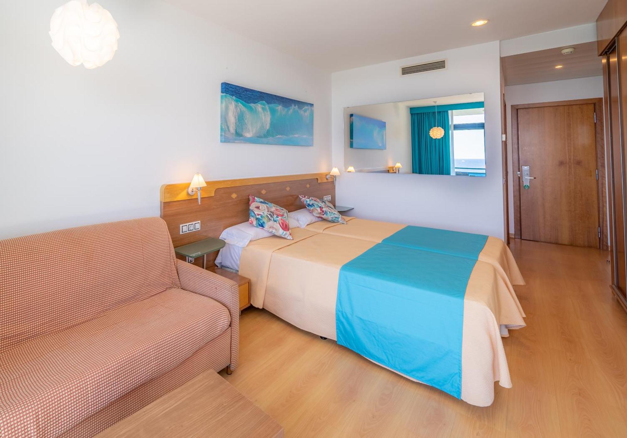 Hotel Blaucel บลาเนส ภายนอก รูปภาพ