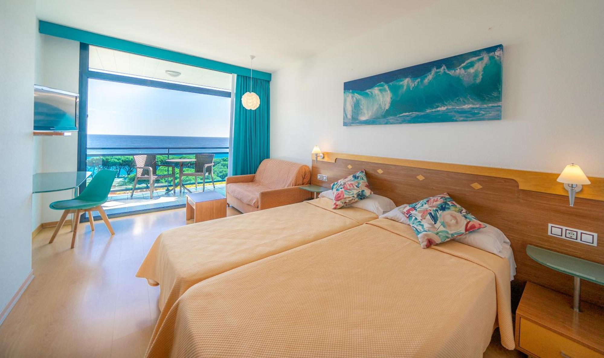Hotel Blaucel บลาเนส ภายนอก รูปภาพ