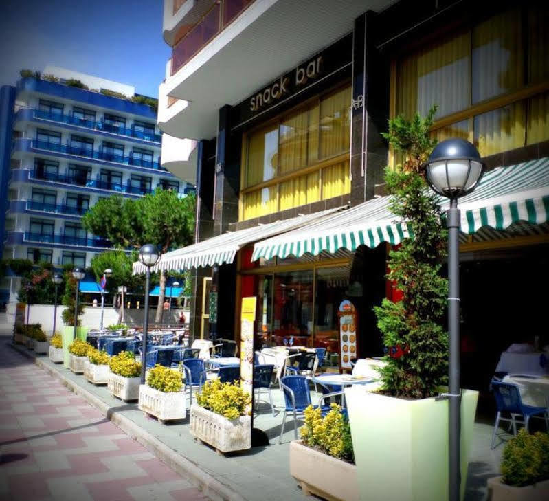 Hotel Blaucel บลาเนส ภายนอก รูปภาพ
