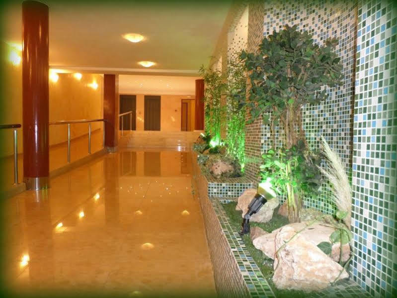 Hotel Blaucel บลาเนส ภายนอก รูปภาพ