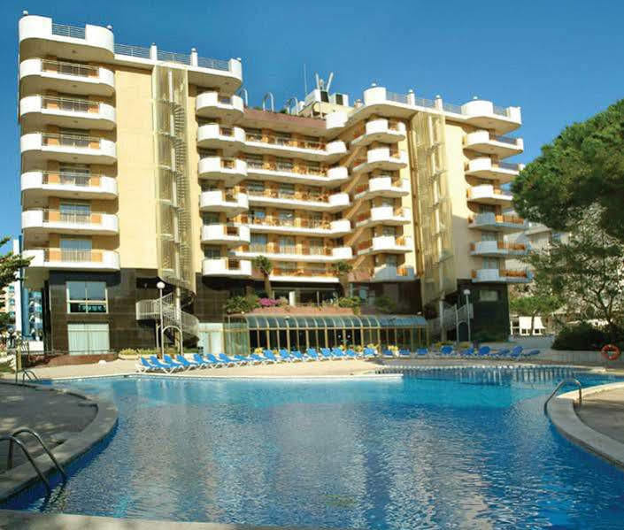 Hotel Blaucel บลาเนส ภายนอก รูปภาพ